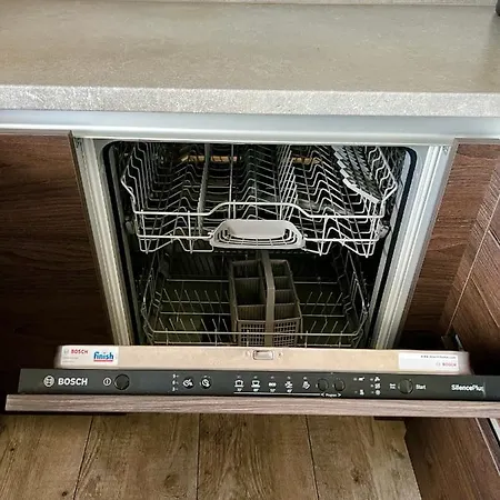 Lägenhet Las Slupski Premium Panoramic Apartament Nr8 Wifi Netflix Smart Tv55 Pelna Kuchnia Sypialnia Salon Kapielowy Dwuosobowa Wanna Tv W Lazience (Adults Only)